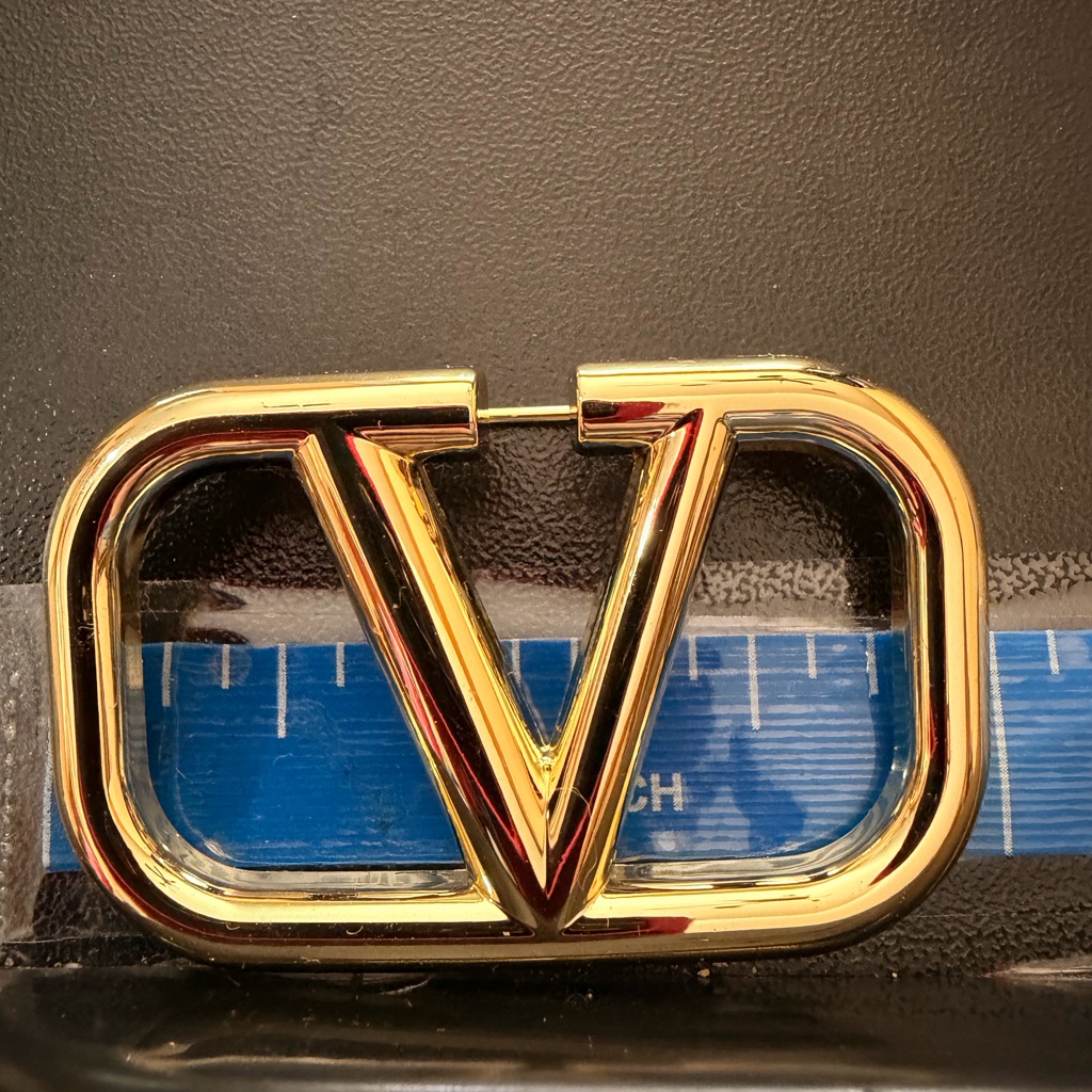 Valentino Gold V Logo Pin 250$